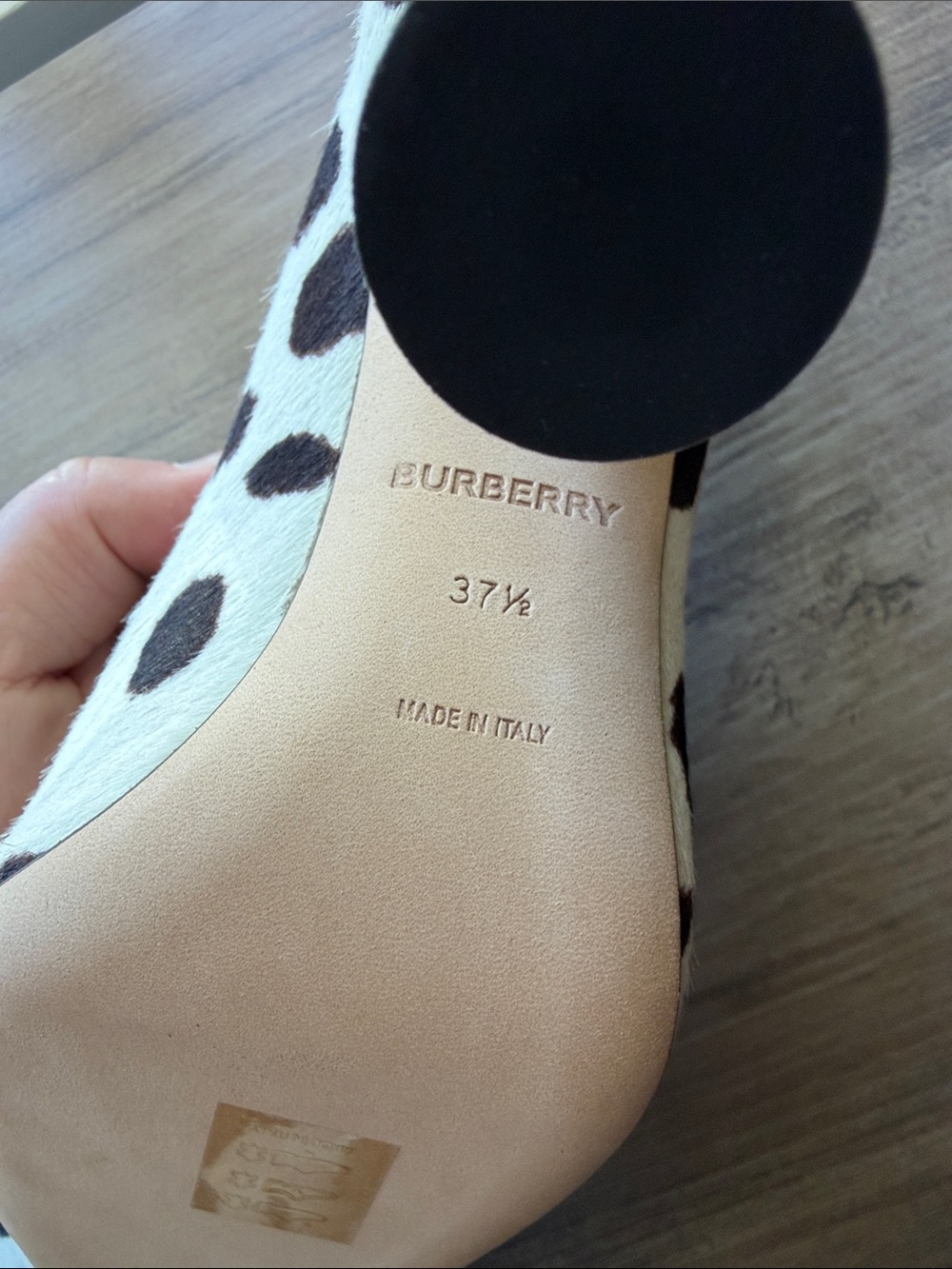 NWT Burberry Ava Cream & Black Dalmatian-Spot Pointed-Toe Pumps - Picture 10 of 12